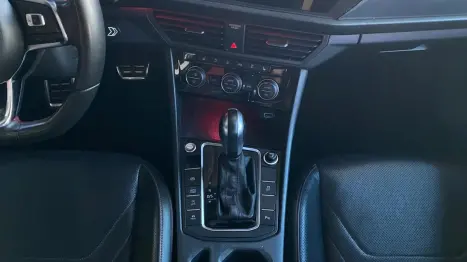 VOLKSWAGEN Jetta 2.0 4P 350 TSI GLI AUTOM�TICO DSG, Foto 14