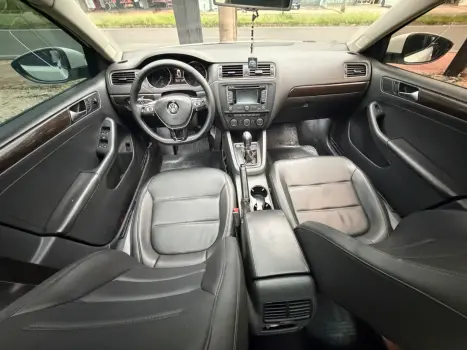 VOLKSWAGEN Jetta 2.0 4P FLEX COMFORTLINE TIPTRONIC AUTOM�TICO, Foto 10