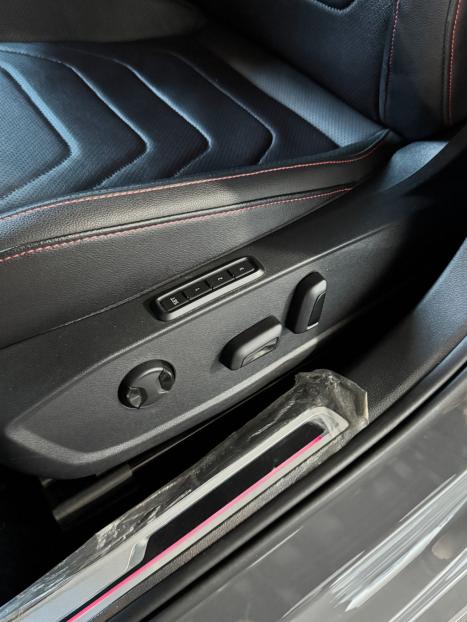 VOLKSWAGEN Jetta 2.0 4P 350 TSI GLI AUTOM�TICO DSG, Foto 19