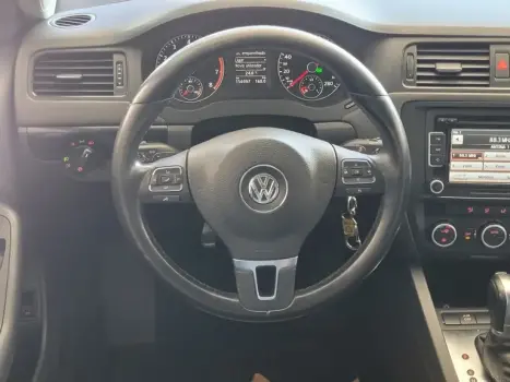 VOLKSWAGEN Jetta 2.0 4P FLEX COMFORTLINE TIPTRONIC AUTOM�TICO, Foto 10