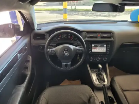 VOLKSWAGEN Jetta 2.0 4P FLEX COMFORTLINE TIPTRONIC AUTOM�TICO, Foto 12