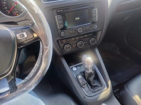 VOLKSWAGEN Jetta 2.0 4P FLEX COMFORTLINE TIPTRONIC AUTOM�TICO, Foto 4