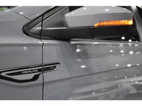 VOLKSWAGEN Nivus 1.0 4P FLEX 200 TSI HIGHLINE TURBO AUTOMTICO, Foto 9