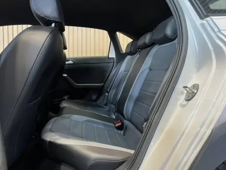 VOLKSWAGEN Nivus 1.0 4P FLEX 200 TSI HIGHLINE TURBO AUTOM�TICO, Foto 20