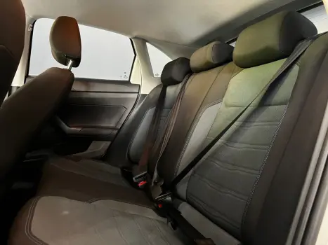 VOLKSWAGEN Nivus 1.0 4P FLEX 200 TSI COMFORTLINE TURBO AUTOM�TICO, Foto 10