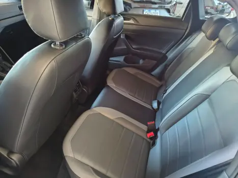 VOLKSWAGEN Nivus 1.0 4P FLEX 200 TSI HIGHLINE TURBO AUTOM�TICO, Foto 16