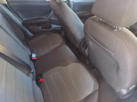 VOLKSWAGEN Nivus 1.0 4P FLEX 200 TSI COMFORTLINE TURBO AUTOM�TICO, Foto 14