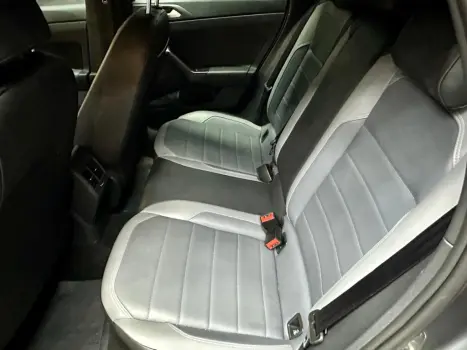 VOLKSWAGEN Nivus 1.0 4P FLEX 200 TSI HIGHLINE TURBO AUTOM�TICO, Foto 8