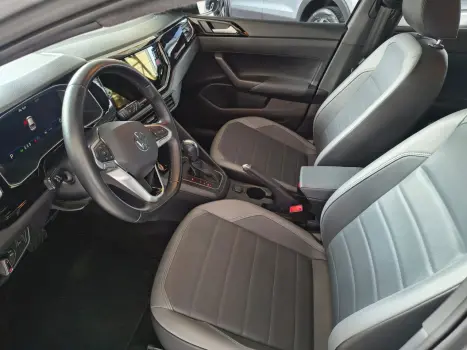 VOLKSWAGEN Nivus 1.0 4P FLEX 200 TSI HIGHLINE TURBO AUTOM�TICO, Foto 16