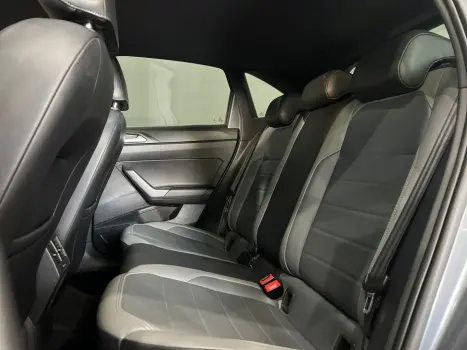 VOLKSWAGEN Nivus 1.0 4P FLEX 200 TSI HIGHLINE TURBO AUTOM�TICO, Foto 9