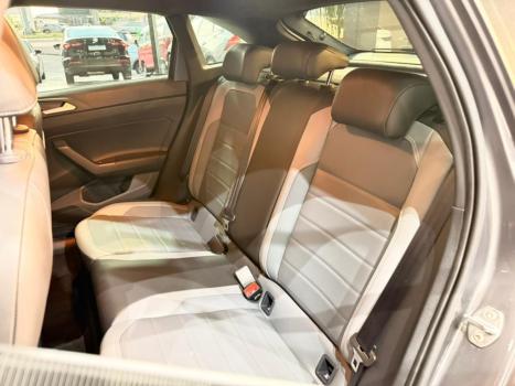 VOLKSWAGEN Nivus 1.0 4P FLEX 200 TSI HIGHLINE TURBO AUTOM�TICO, Foto 12