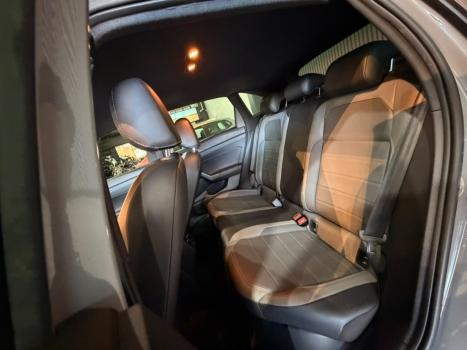 VOLKSWAGEN Nivus 1.0 4P FLEX 200 TSI HIGHLINE TURBO AUTOM�TICO, Foto 7