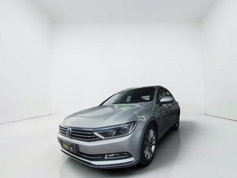 VOLKSWAGEN Passat , Foto 1