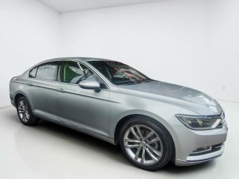 VOLKSWAGEN Passat , Foto 4