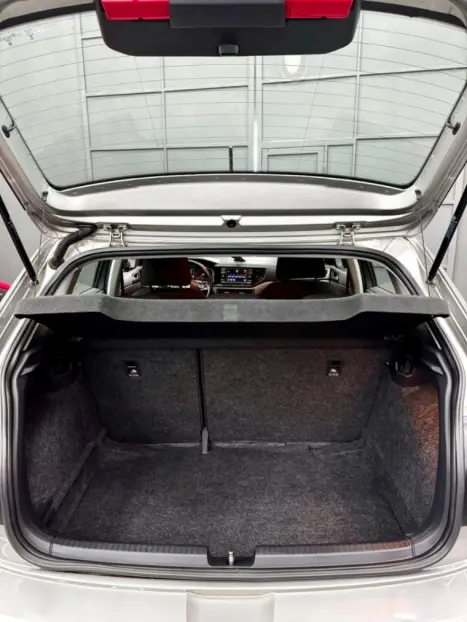 VOLKSWAGEN Polo Hatch 1.0 4P 170 TSI COMFORTLINE AUTOMTICO, Foto 12