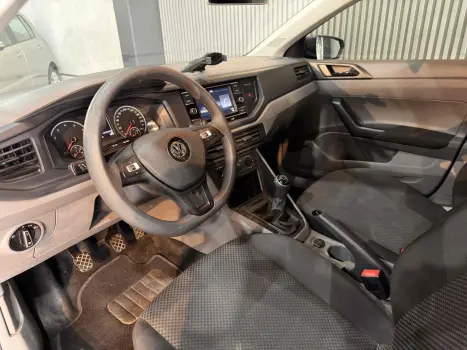 VOLKSWAGEN Polo Hatch 1.6 4P, Foto 15