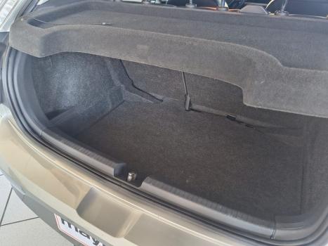 VOLKSWAGEN Polo Hatch 1.0 12V 4P 200 TSI HIGHLINE AUTOM�TICO, Foto 16