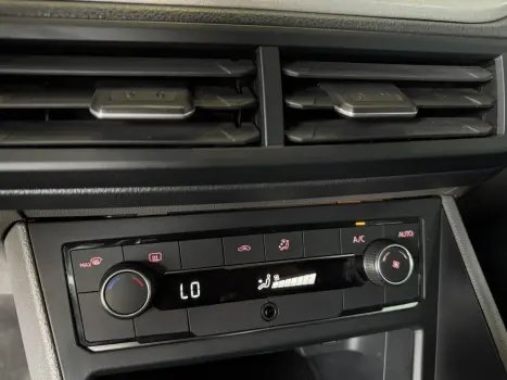 VOLKSWAGEN Polo Hatch 1.0 12V 4P 200 TSI HIGHLINE AUTOM�TICO, Foto 14