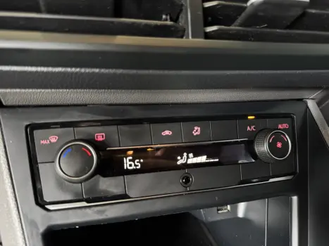 VOLKSWAGEN Polo Hatch 1.0 12V 4P 200 TSI HIGHLINE AUTOM�TICO, Foto 14