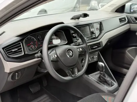 VOLKSWAGEN Polo Hatch 1.0 12V 4P 200 TSI  COMFORTLINE AUTOM�TICO, Foto 7