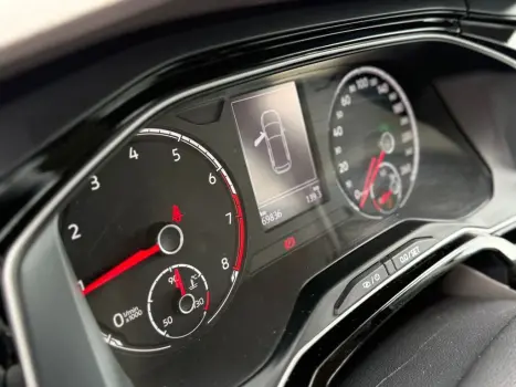 VOLKSWAGEN Polo Hatch 1.0 12V 4P 200 TSI  COMFORTLINE AUTOM�TICO, Foto 9