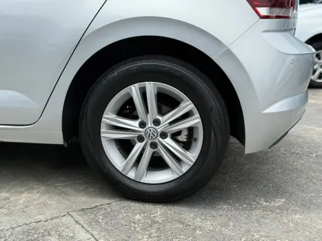 VOLKSWAGEN Polo Hatch 1.0 12V 4P 200 TSI  COMFORTLINE AUTOM�TICO, Foto 14