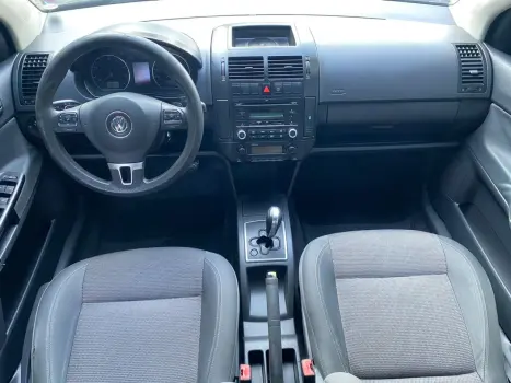 VOLKSWAGEN Polo Sedan 1.6 4P FLEX COMFORTLINE I-MOTION AUTOMATIZADO, Foto 4