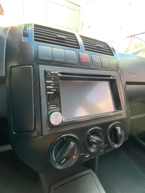 VOLKSWAGEN Polo Sedan 1.6 4P COMFORTLINE, Foto 6