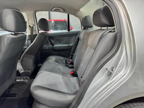 VOLKSWAGEN Polo Sedan 1.6 4P FLEX, Foto 4
