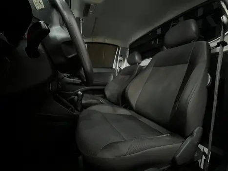 VOLKSWAGEN Saveiro 1.6 G7 CABINE SIMPLES ROBUST FLEX, Foto 6