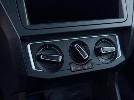 VOLKSWAGEN Saveiro 1.6 G7 ROBUST CABINE DUPLA FLEX, Foto 9