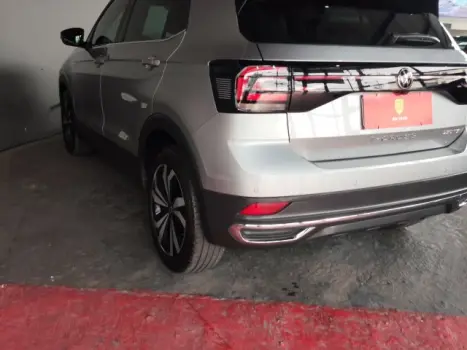 VOLKSWAGEN T-Cross 1.4 4P 250 TSI FLEX HIGHLINE AUTOMÁTICO, Foto 13 VOLKSWAGEN T-Cross 1.4 4P 250 TSI FLEX HIGHLINE AUTOMÁTICO, Foto 13