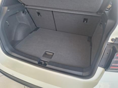 VOLKSWAGEN T-Cross 1.4 4P 250 TSI FLEX HIGHLINE AUTOMTICO, Foto 17