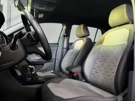 VOLKSWAGEN T-Cross 1.0 4P 200 TSI FLEX COMFORTLINE AUTOM�TICO, Foto 9