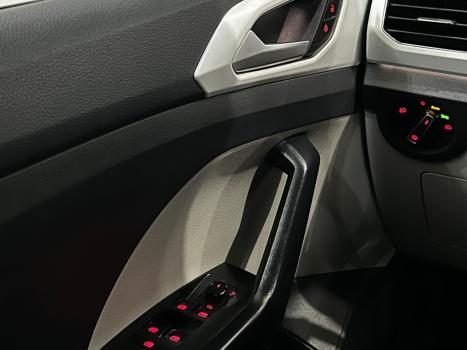 VOLKSWAGEN T-Cross 1.4 4P 250 TSI FLEX HIGHLINE AUTOM�TICO, Foto 8