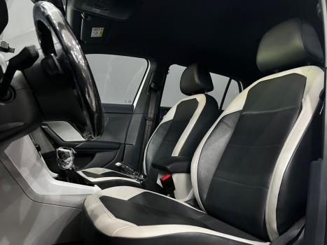 VOLKSWAGEN T-Cross 1.4 4P 250 TSI FLEX HIGHLINE AUTOM�TICO, Foto 9