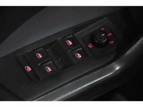 VOLKSWAGEN T-Cross 1.0 4P 200 TSI FLEX COMFORTLINE AUTOM�TICO, Foto 9