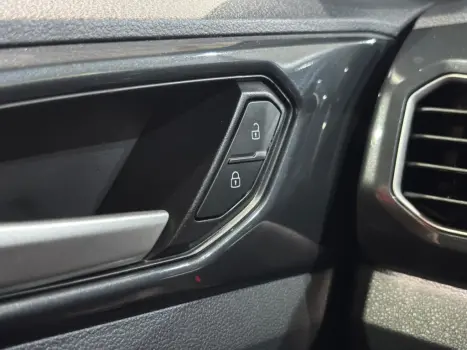 VOLKSWAGEN T-Cross 1.4 4P 250 TSI FLEX HIGHLINE AUTOM�TICO, Foto 19