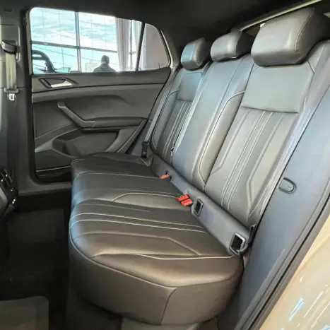 VOLKSWAGEN T-Cross 1.4 4P 250 TSI FLEX HIGHLINE AUTOM�TICO, Foto 11