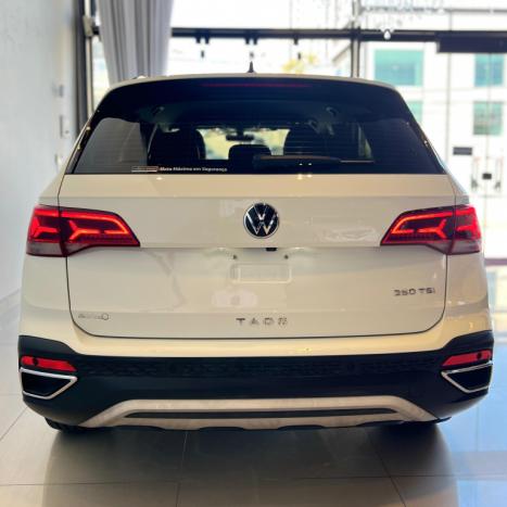 VOLKSWAGEN Taos 1.4 16V 4P FLEX 250 TSI COMFORTLINE AUTOM�TICO, Foto 13