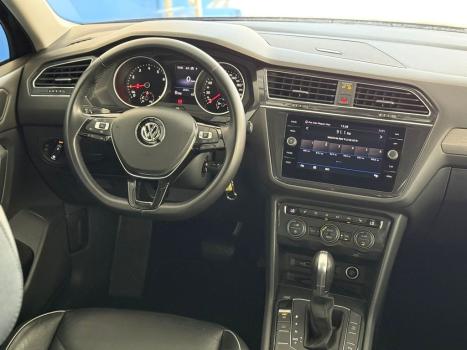 VOLKSWAGEN Tiguan 1.4 250 TSI TOTAL FLEX ALLSPACE COMFORTLINE TURBO AUTOM�TICO TIPTRONIC, Foto 5