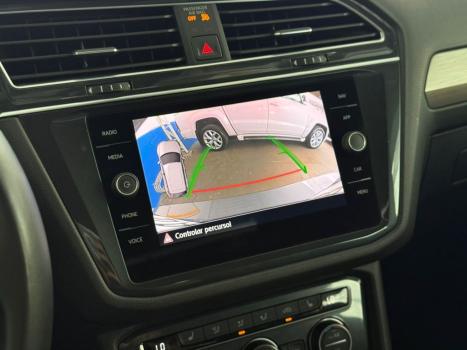 VOLKSWAGEN Tiguan 1.4 250 TSI TOTAL FLEX ALLSPACE COMFORTLINE TURBO AUTOM�TICO TIPTRONIC, Foto 16