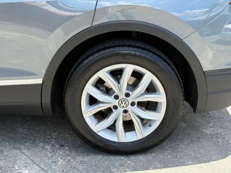 VOLKSWAGEN Tiguan 1.4 250 TSI TOTAL FLEX ALLSPACE COMFORTLINE TURBO AUTOM�TICO TIPTRONIC, Foto 19