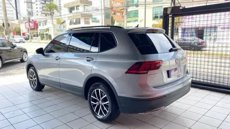 VOLKSWAGEN Tiguan , Foto 10
