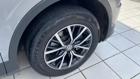 VOLKSWAGEN Tiguan , Foto 14