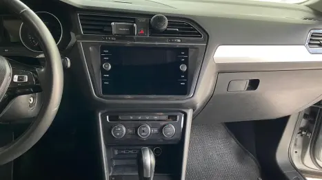 VOLKSWAGEN Tiguan , Foto 15