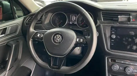 VOLKSWAGEN Tiguan , Foto 16