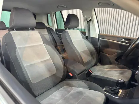VOLKSWAGEN Tiguan , Foto 7