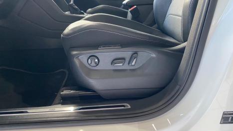 VOLKSWAGEN Tiguan , Foto 12