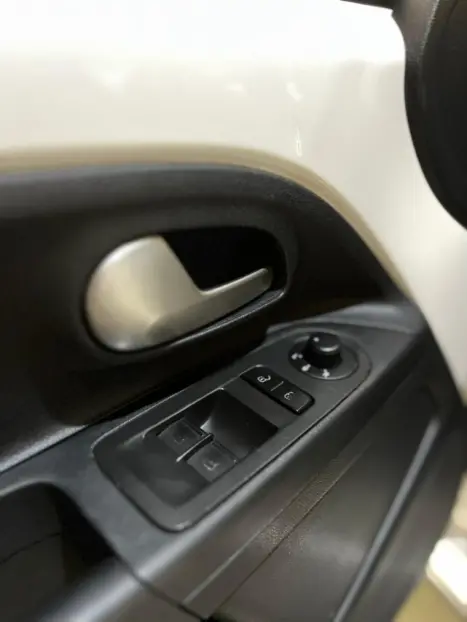 VOLKSWAGEN UP 1.0 12V 4P TRACK FLEX, Foto 14